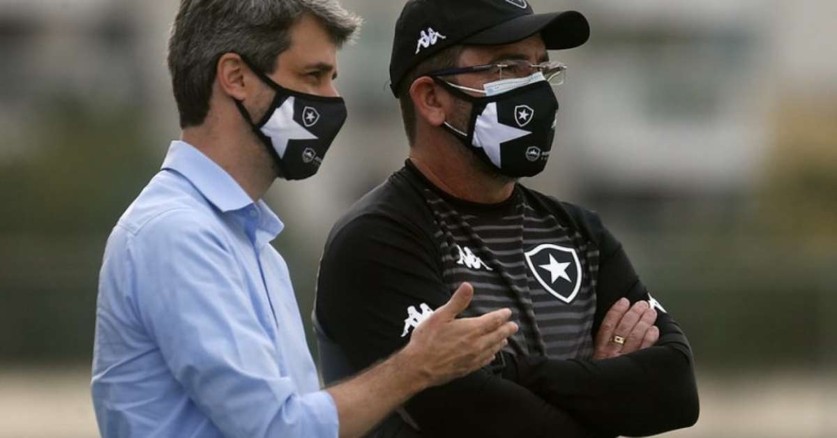 Classificados D 14 Renovações, permanências… Botafogo vive mês decisivo para o futuro do elenco