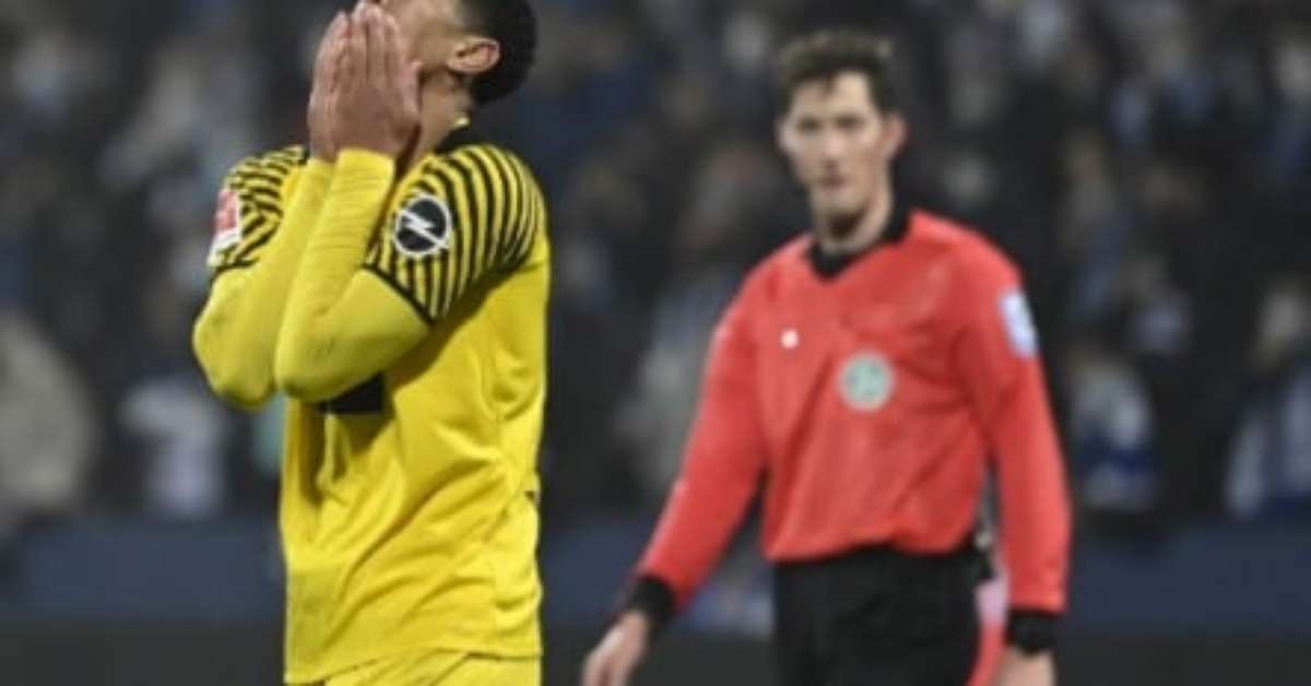 Borussia Dortmund punktet mit Bochum und sieht Bayern vorn