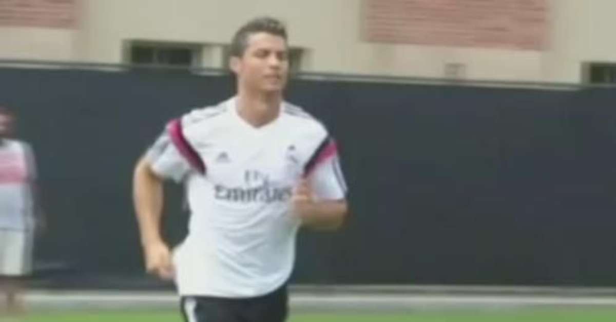 Cristiano Ronaldo volta aos treinos e se exercita sozinho