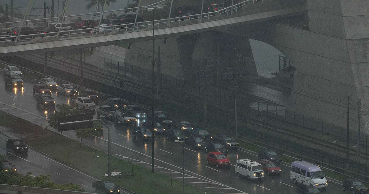 vc repórter: chuva coloca SP em atenção e fecha Congonhas