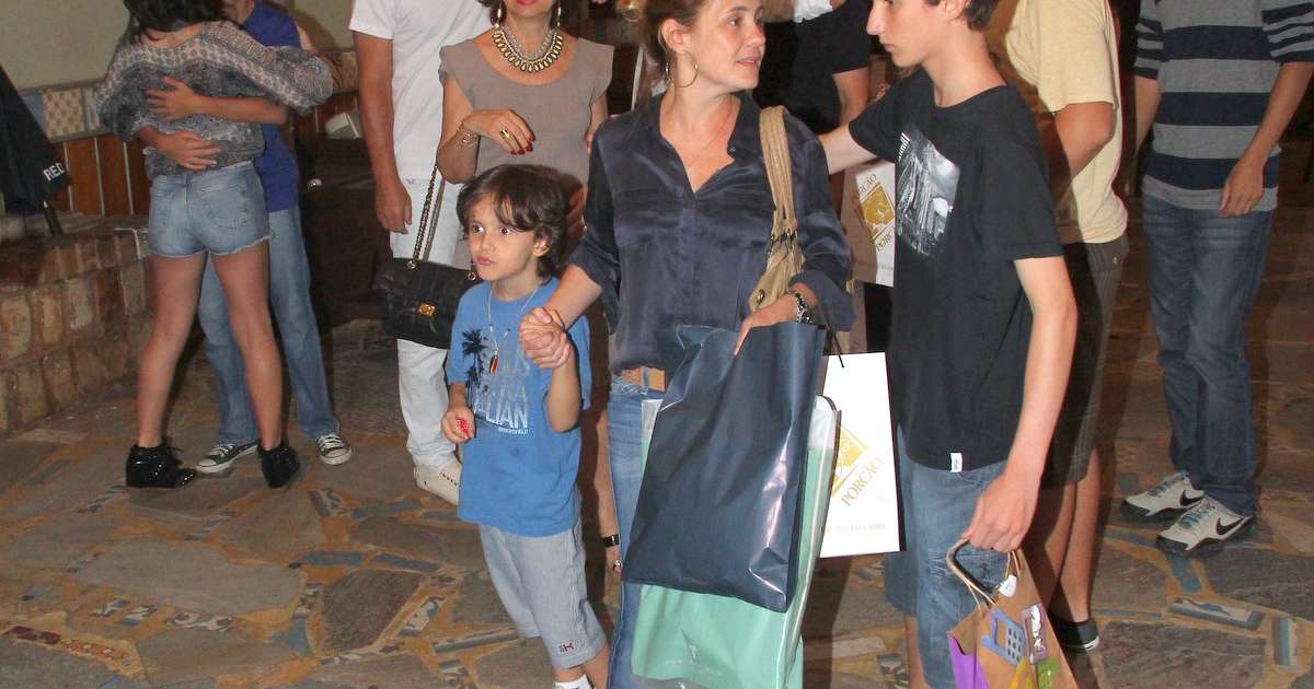 Adriana Esteves e Marco Ricca comemoram aniversário do filho