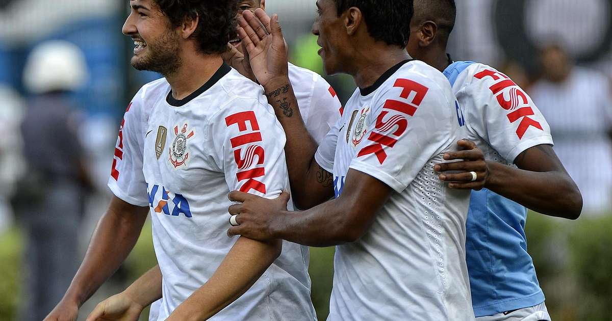 Pato estreia com gol no Corinthians; veja detalhes do dia do camisa 7