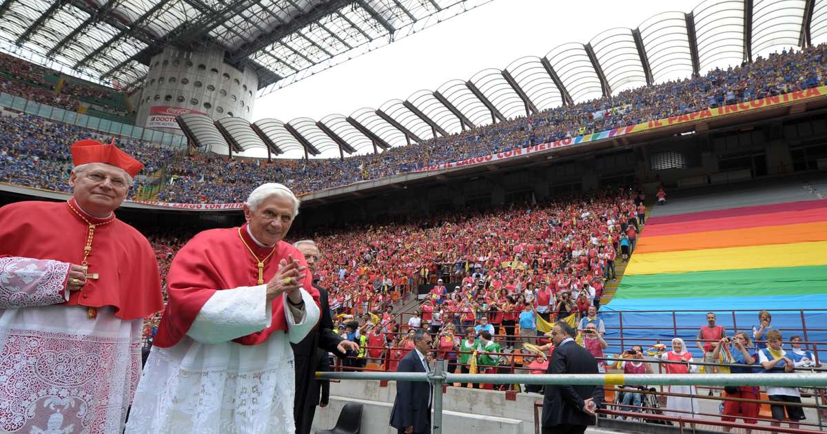 Posso pensar em renunciar, mas não agora, diz papa Francisco - BBC