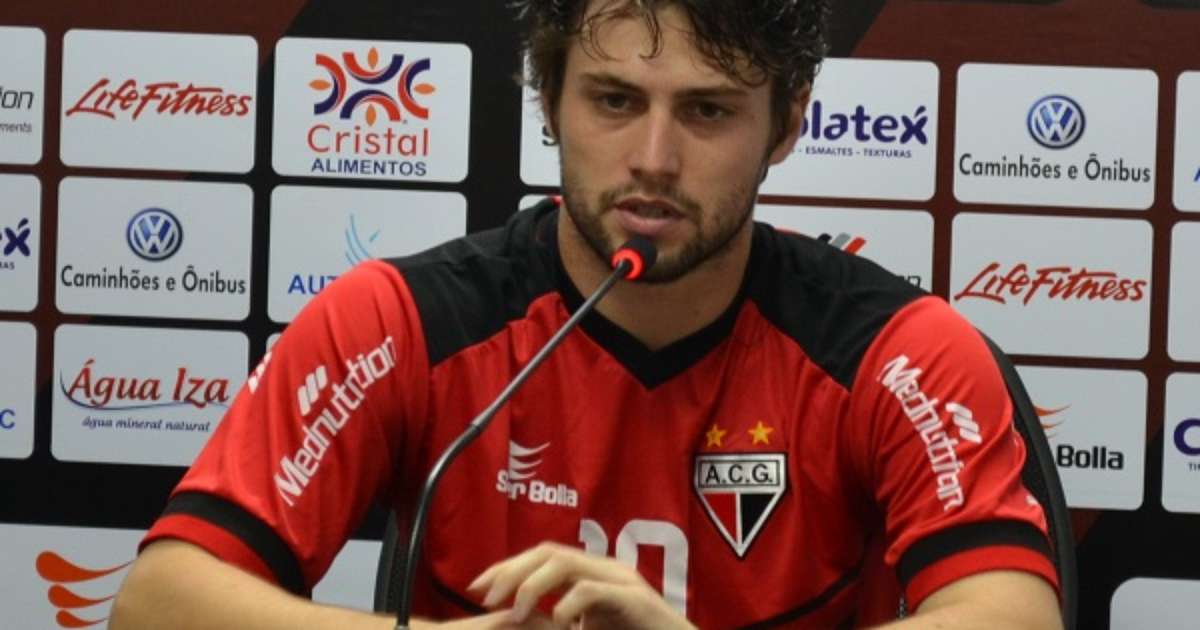 João Paulo exalta disputa com o Goiás e se diz preparado