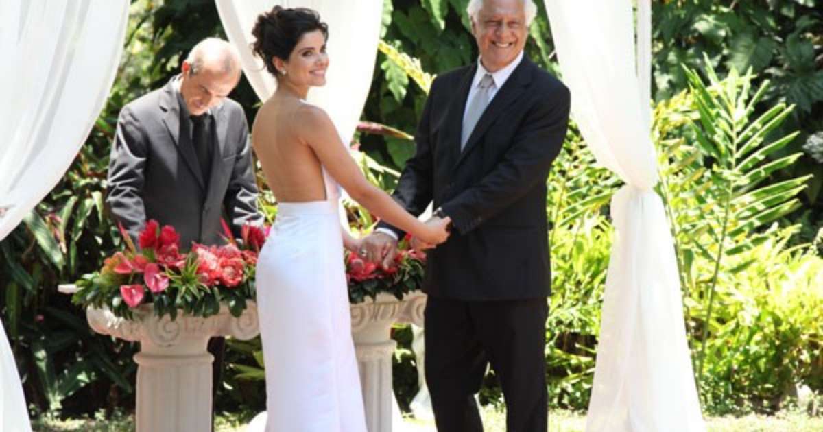 'Amor à Vida' Aline e César trocam alianças em cerimônia; veja