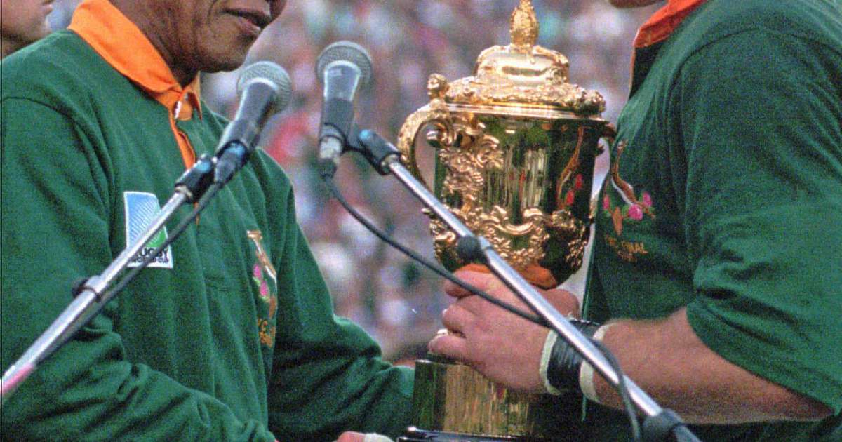 20 anos após Mandela abraçar o rugby, África do Sul e All Blacks duelam por  vaga na final - ESPN