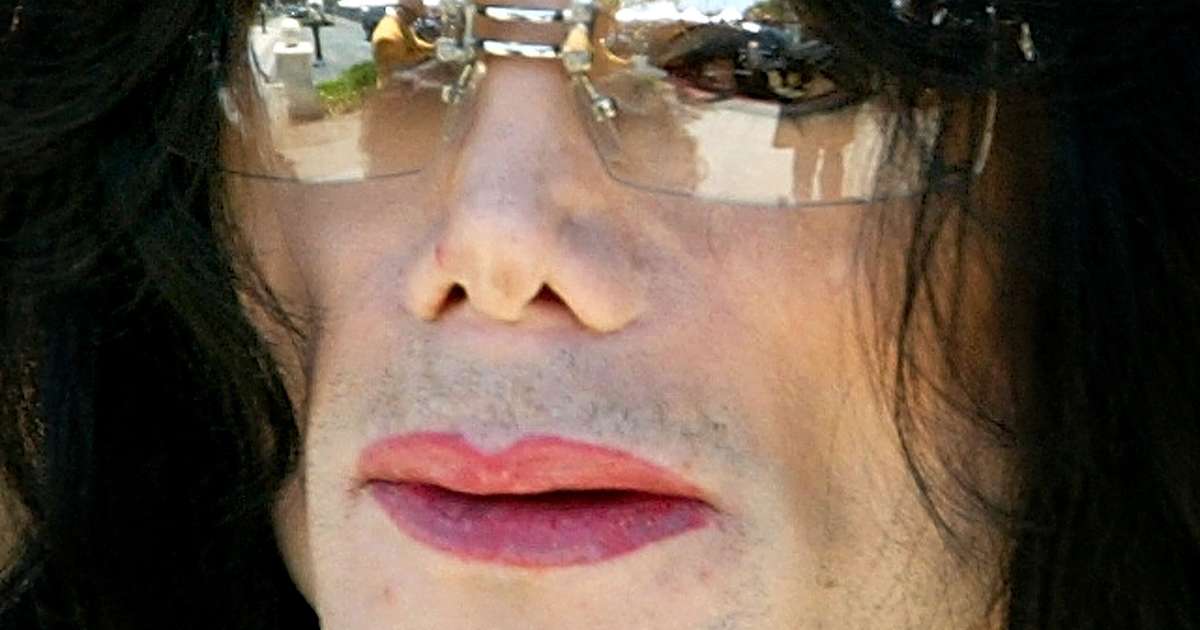 Fãs de MJ são indenizados em R$ 4 por danos emocionais após morte do cantor