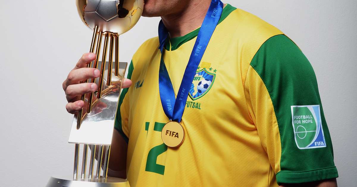 Falcão contesta premiação da Fifa de melhores do mundo de futsal: Votaram  por ego, futsal