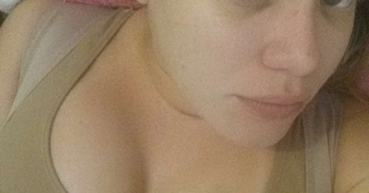 Ex-BBB Paulinha coloca silicone: "peitinhos não resistiram"