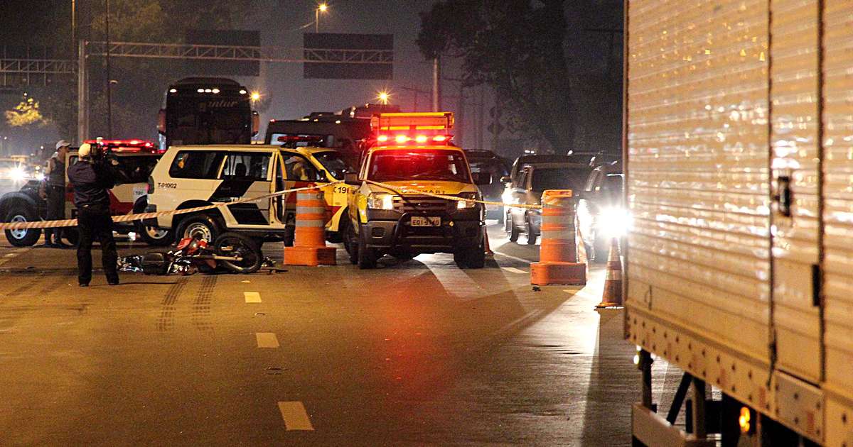 Acidente deixa dois mortos na Marginal Pinheiros