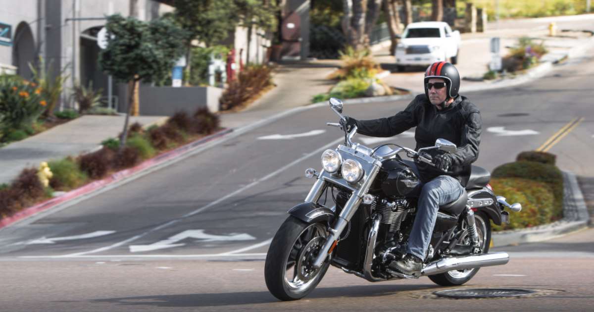 Triumph lança Thunderbird Commander por R$ 53.900 no Brasil