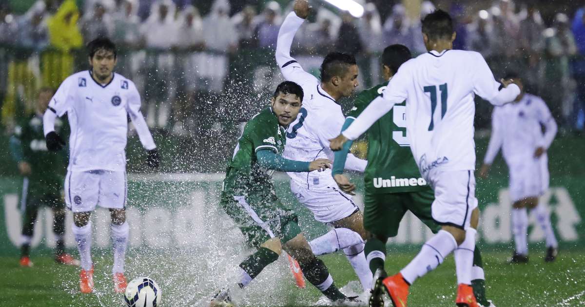 Goiás x Chapecoense: Terra acompanha minuto a minuto