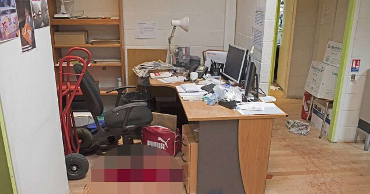 Novas fotos revelam redação da Charlie Hebdo após ataque