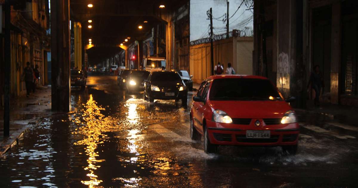 Chuva Deixa O Rio De Janeiro Em Estágio De Atenção 