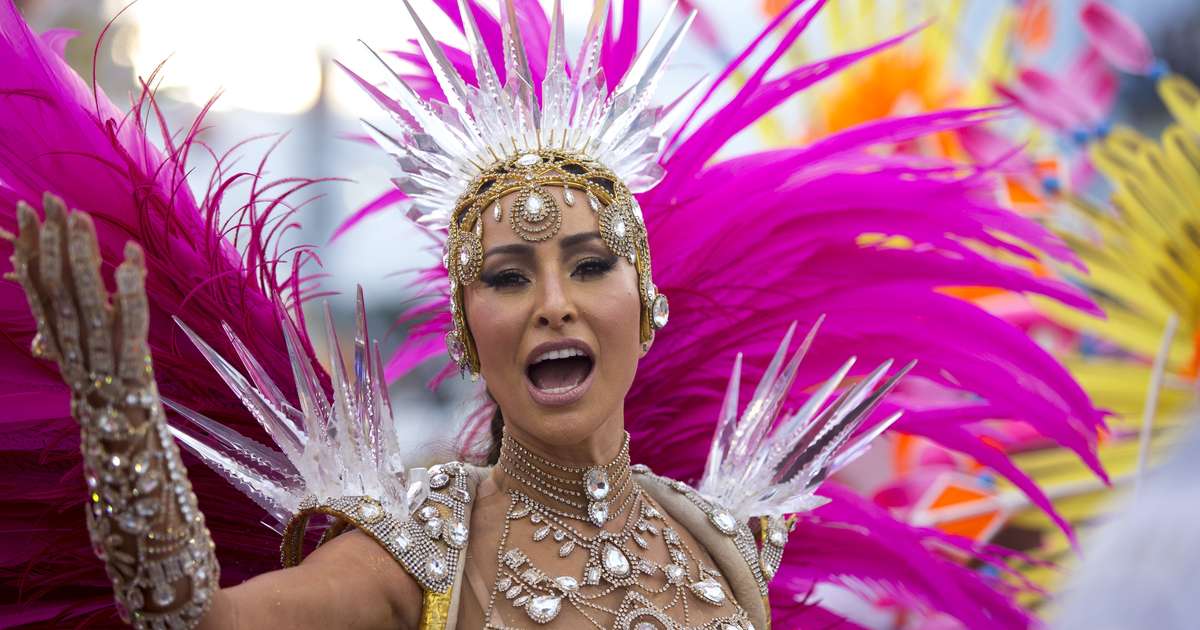 Sabrina após gravidez: “Estou me amando, agora tenho curvas”
