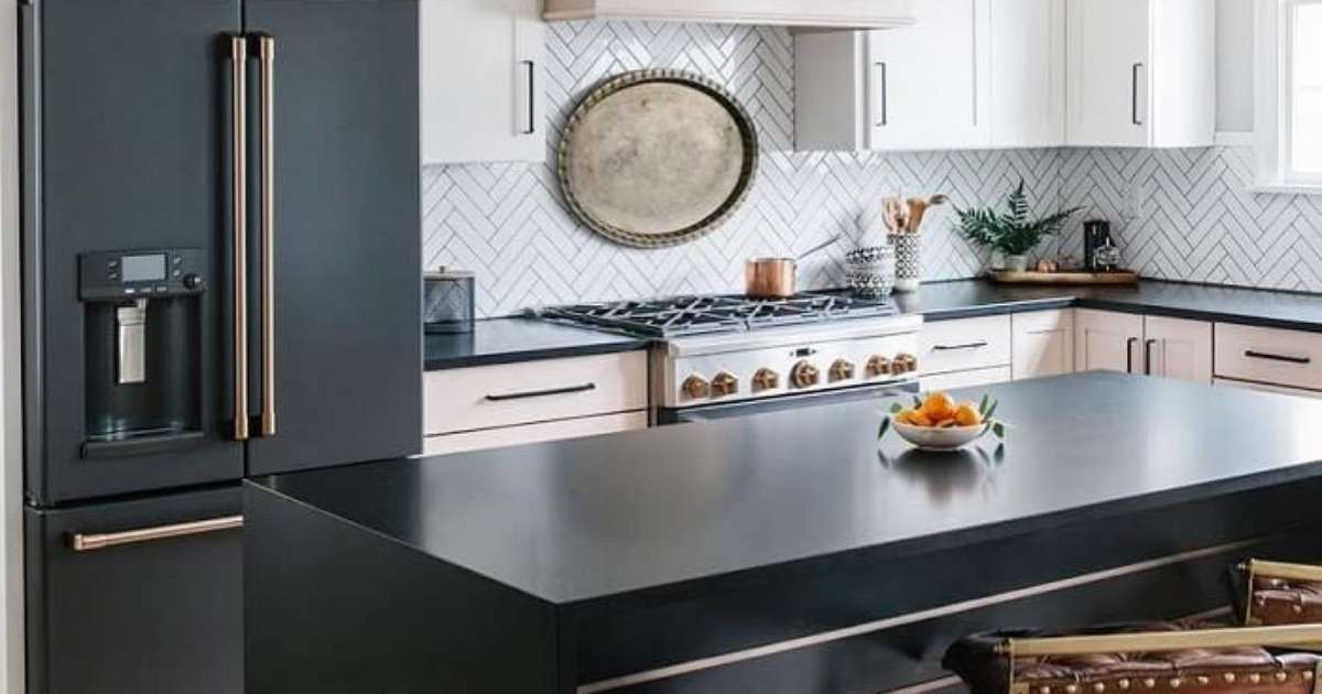 Geladeira Preta: Saiba Como Decorar Sua Cozinha +50 Modelos