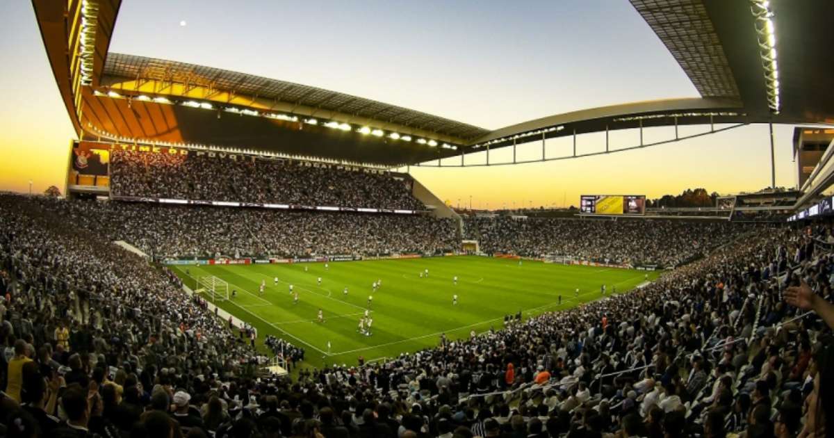 Ingressos disponíveis para volta do público aos jogos de basquete no Parque  São Jorge