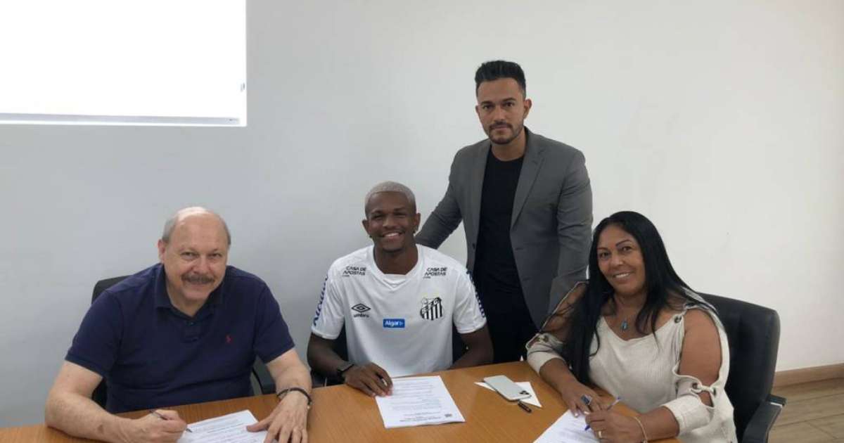 Renyer vibra após renovação: “Obrigado ao Santos por me fazer o atleta mais  feliz do mundo” 