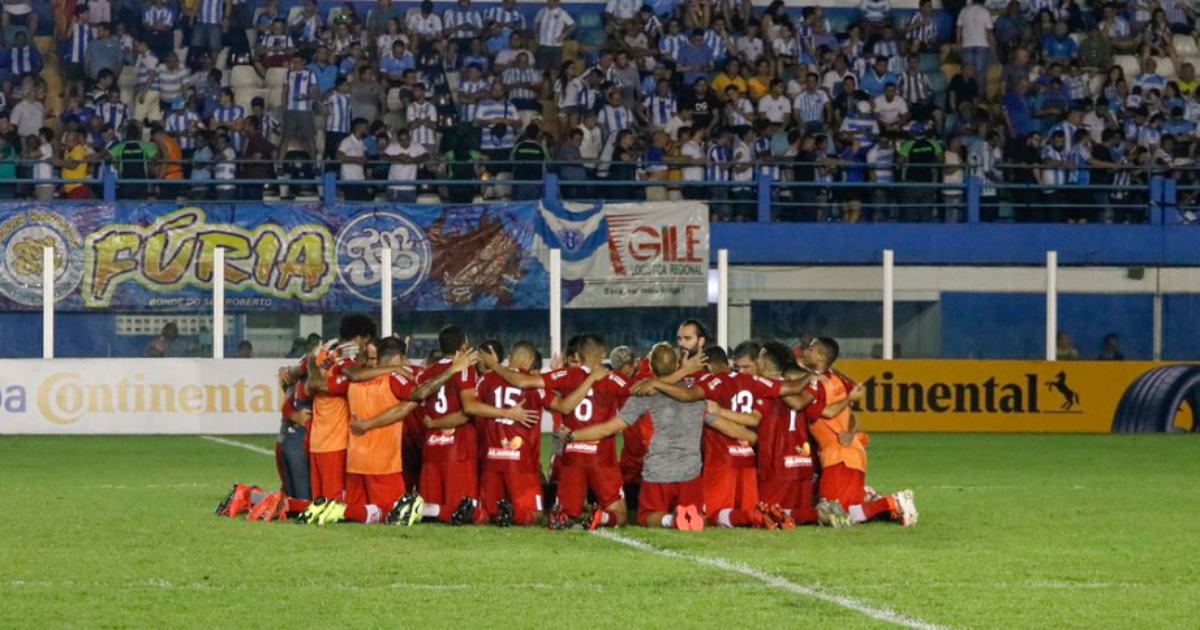Cruzeiro enfrenta CRB na Copa do Brasil buscando se recuperar do clássico