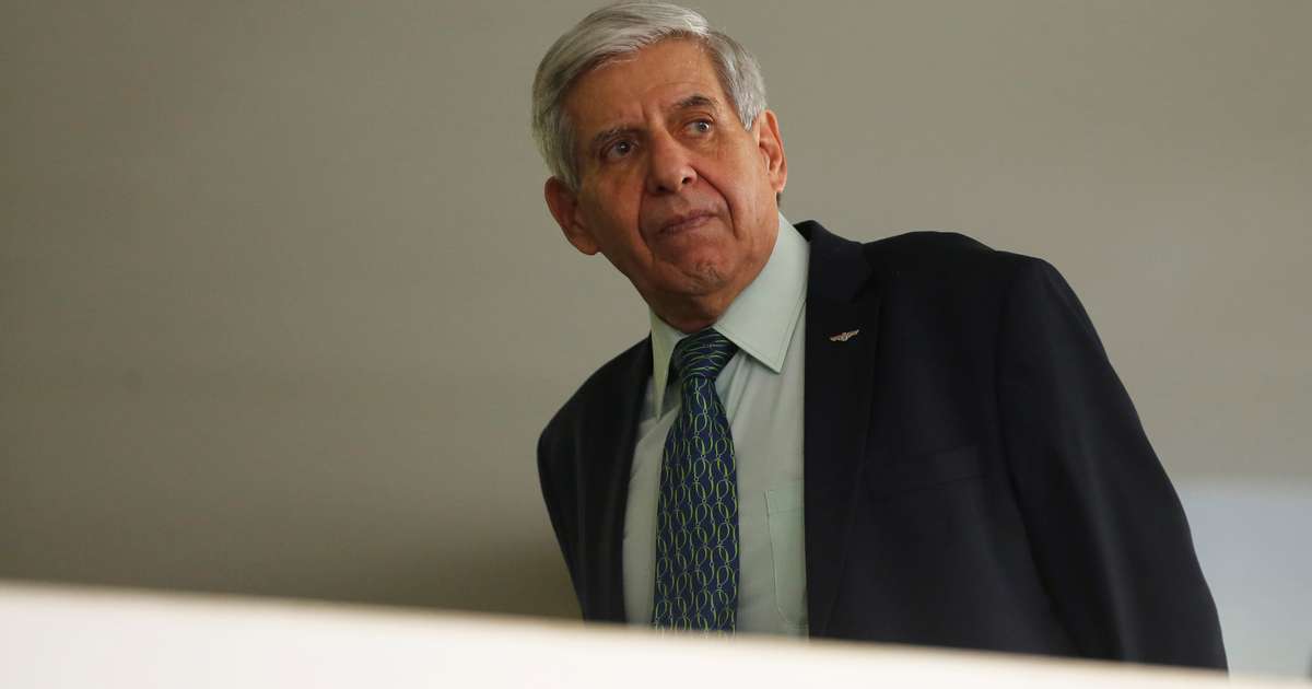 Correção: Oposição aciona MPF por reunião de Heleno e Ramagem