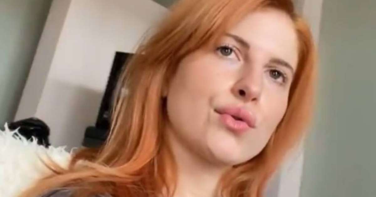 Hayley Williams lança novo álbum 'Flowers for Vases / Descansos'