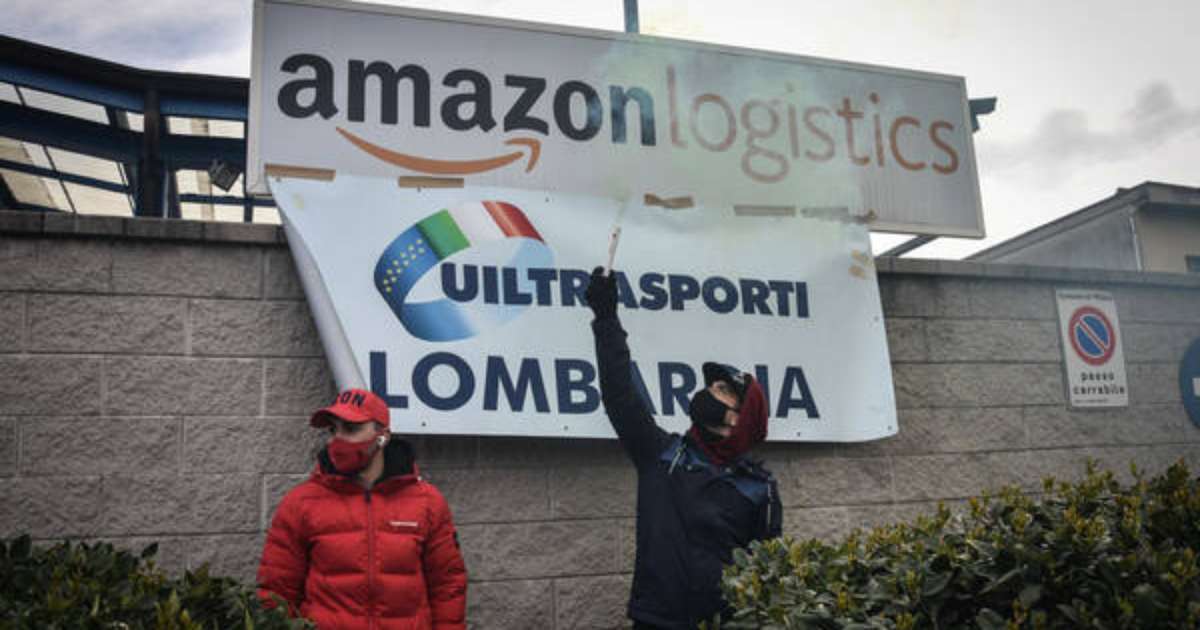 Funcionários da Amazon entram em greve na Itália