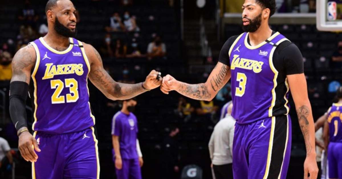 Com bela estreia da dupla LeBron-Davis, Lakers vencem Warriors em