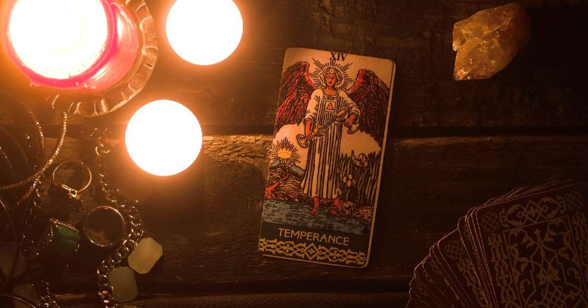 Turbulências e transformações: previsões do Tarot para Julho
