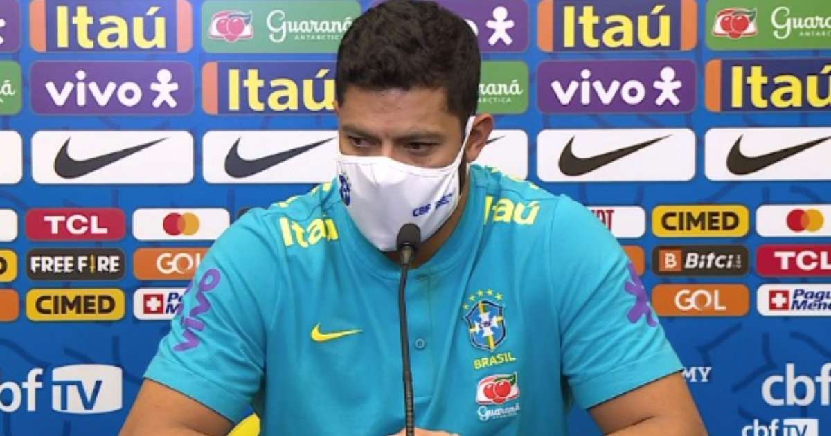 Hulk se diz mais maduro e confiante em sua volta à Seleção