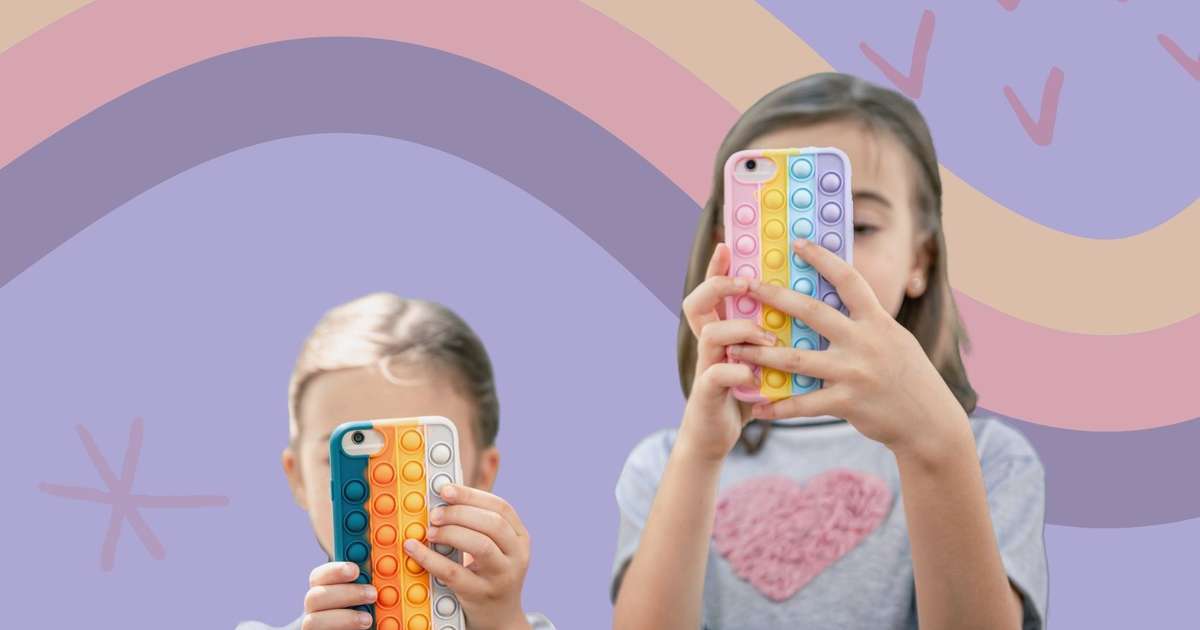 Afinal, com que idade a criança deve ter um celular?