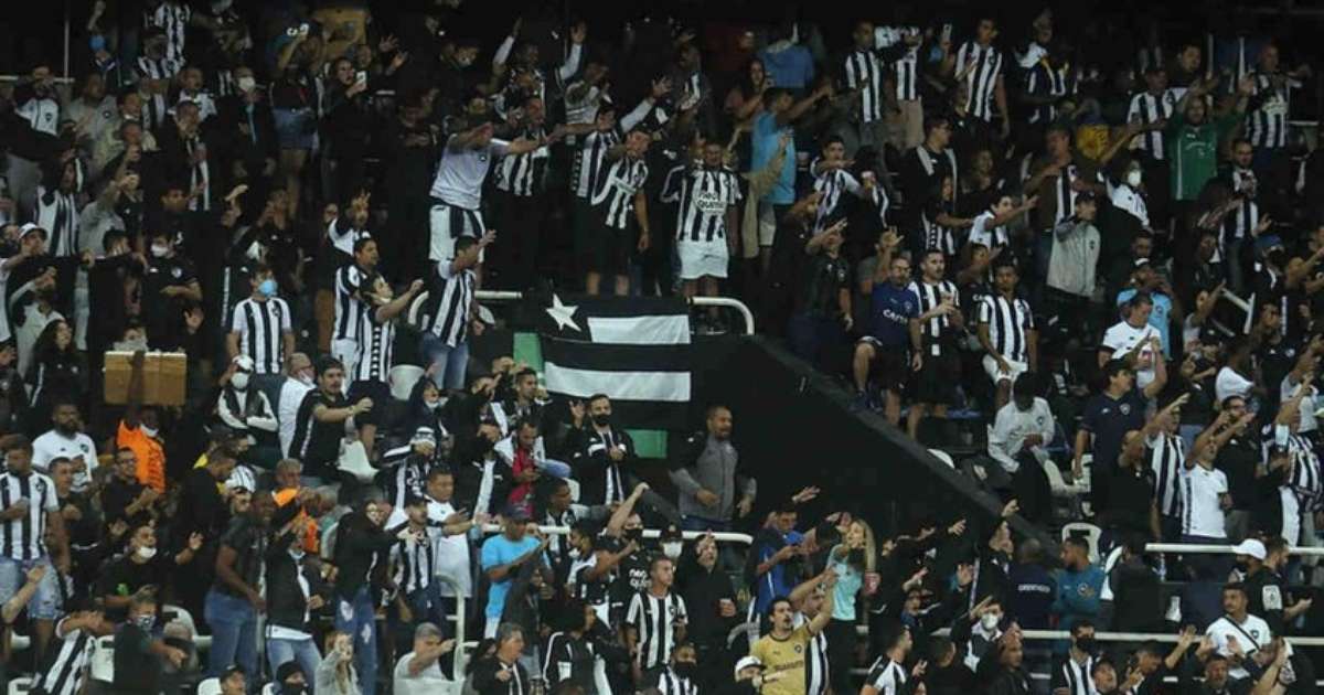 Em dia de festa, Botafogo empata no Engenhão e impede acesso do Guarani -  28/11/2021 - UOL Esporte