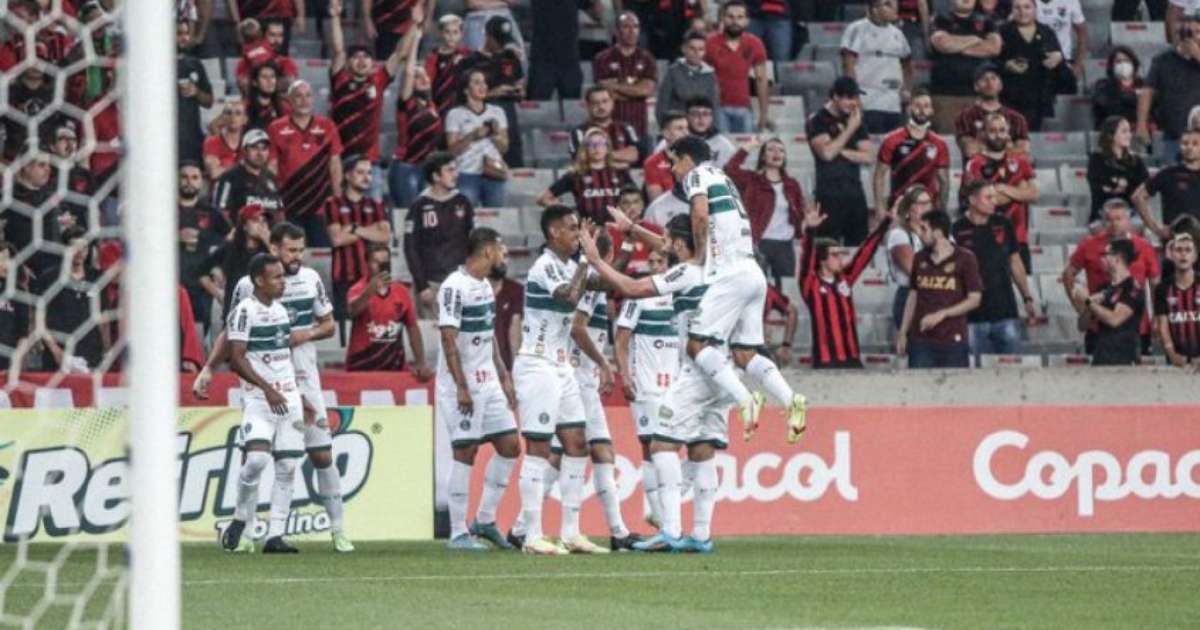 Alef Manga Faz Dois, Coritiba Vence O Athletico-PR E Leva Vantagem Nas ...