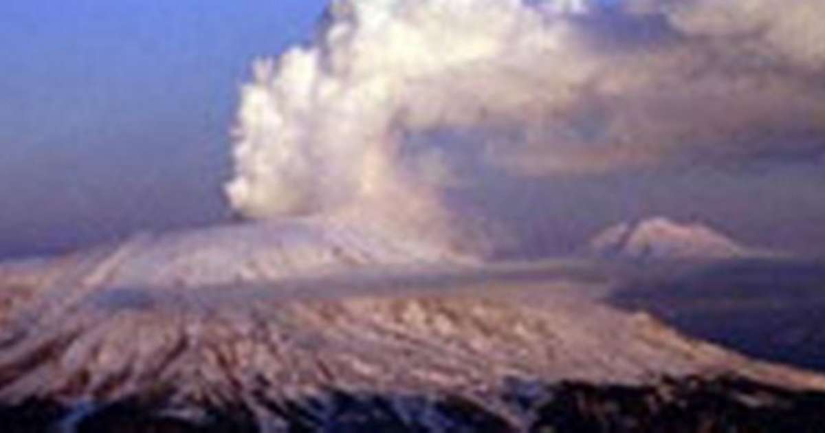 1980: Erupção vulcânica do monte Santa Helena nos EUA
