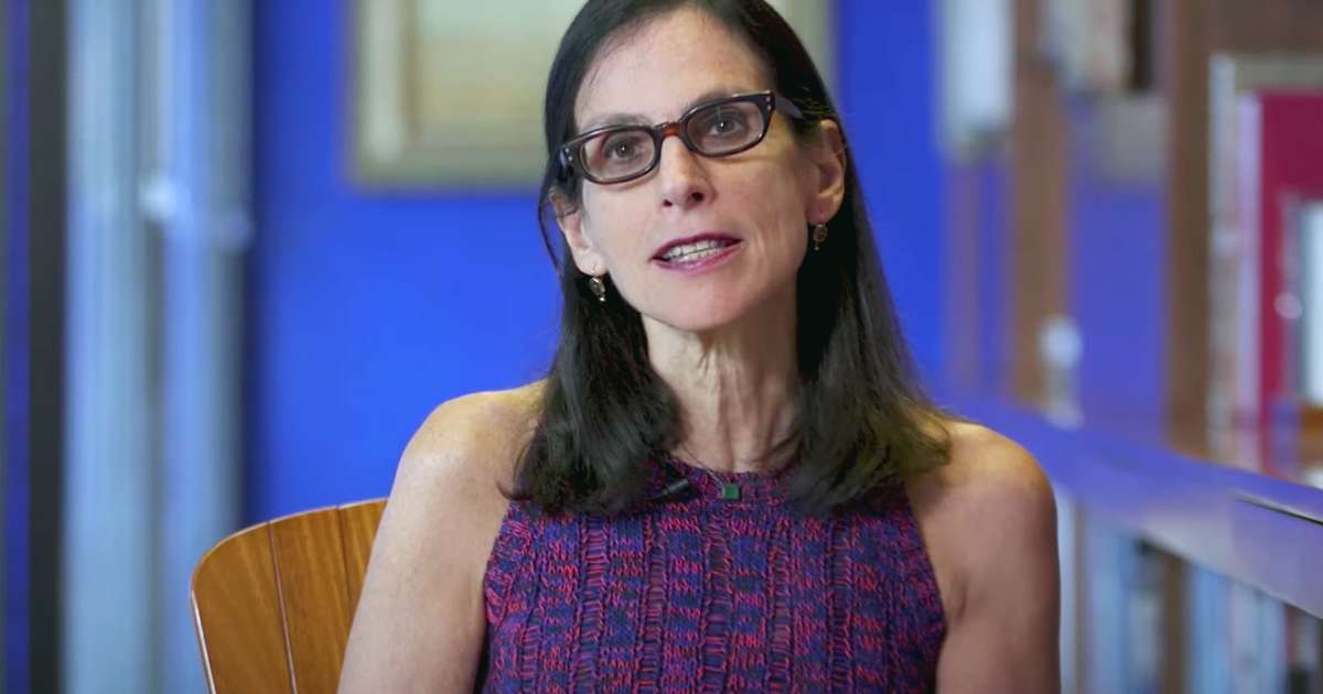 Análise: redação nota 1000 no Enem citou historiadora Lilia Schwarcz