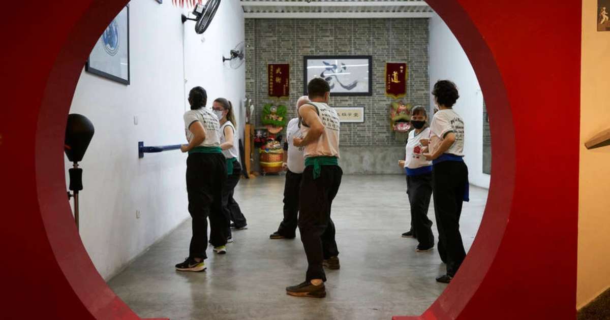 Projeto une aulas de autodefesa com acolhimento para mulheres e pessoas LGBTI+ em São Paulo - Terra