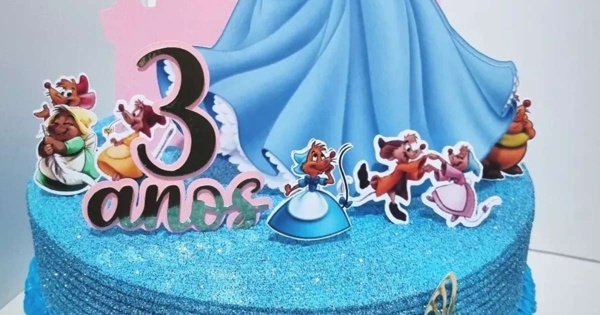 Mulher não corta o bolo de aniversário e pede para devolver