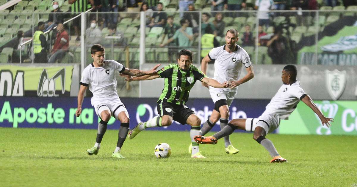 Botafogo perde para o América-MG e se complica na Copa do Brasil