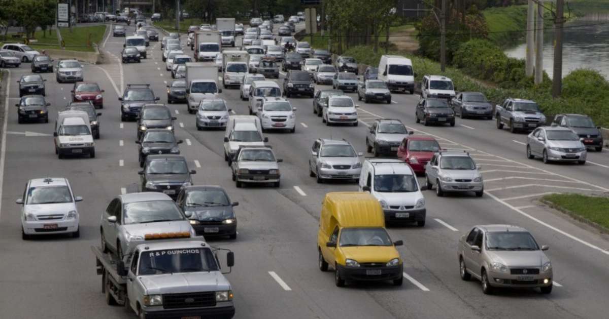 Motoristas sem multa há 12 meses terão direito a benefícios