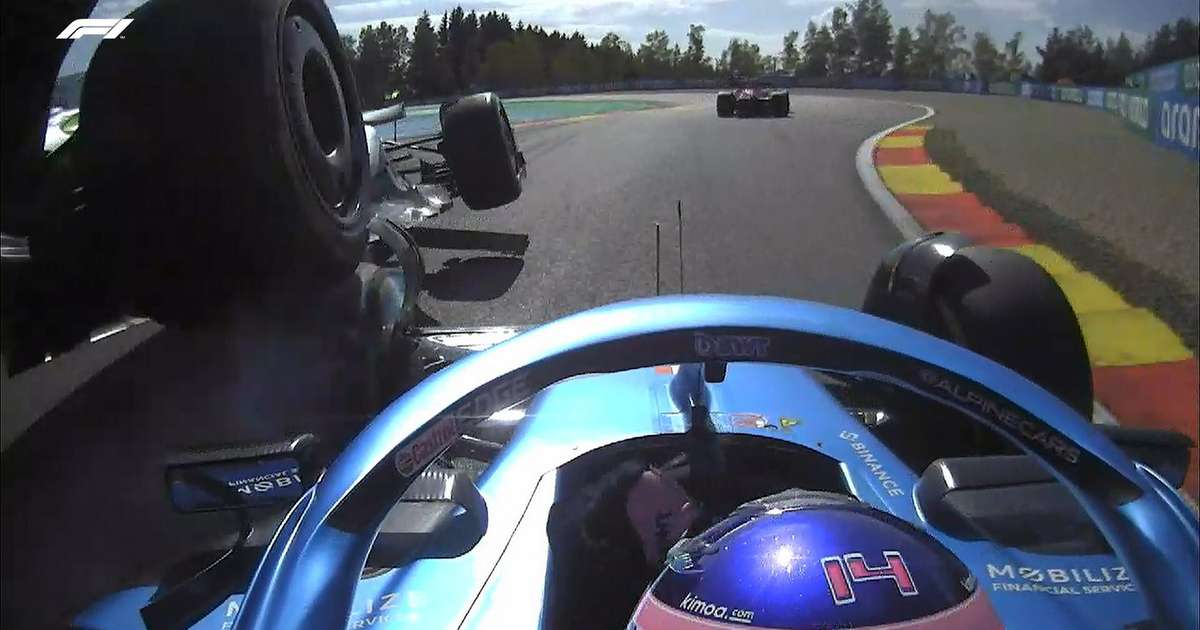 Hamilton se responsabiliza del choque con Alonso en Bélgica: «No dejé suficiente espacio»