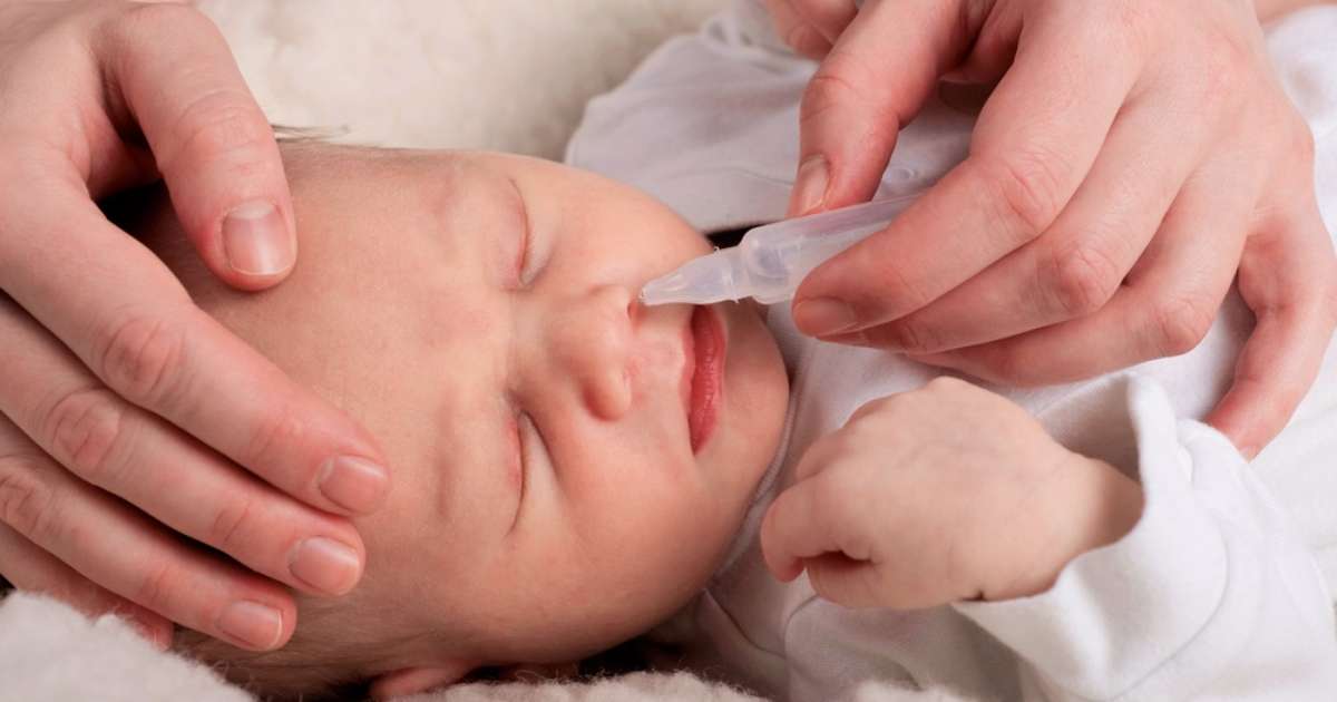 6 motivos para lavar o nariz do bebê sempre