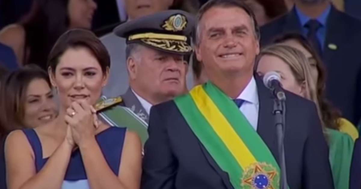 Michelle Bolsonaro endossa grito de apoiadores