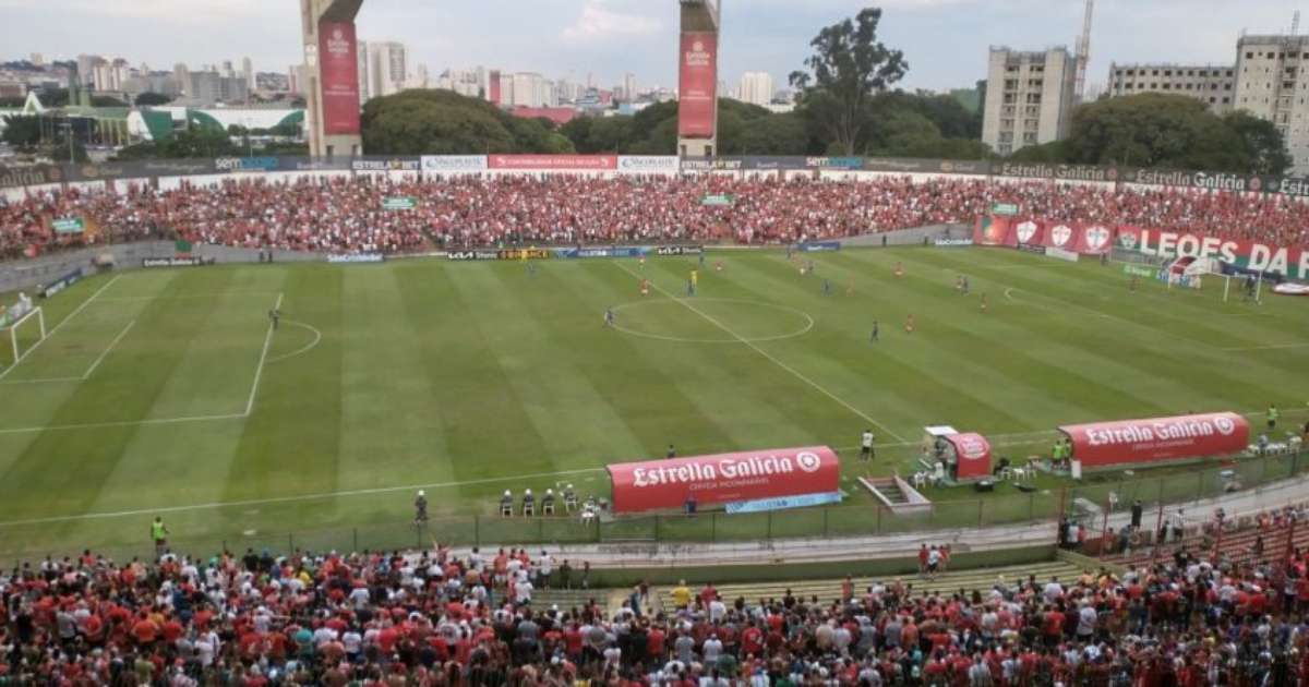 Presidente da Portuguesa revela obras no Canindé para receber jogos do