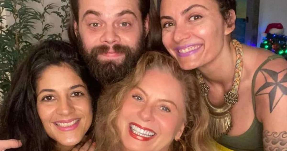 Vera Fischer posta fotos com filhos e nora em rede social 