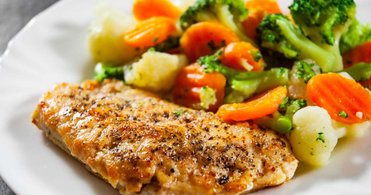 7 receitas fit com frango, o ingrediente curinga das dietas