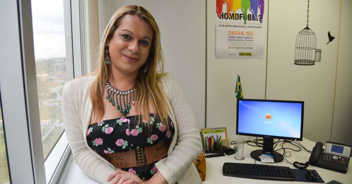 Symmy Larrat quer transformar auxílio para pessoas trans em política federal - Terra