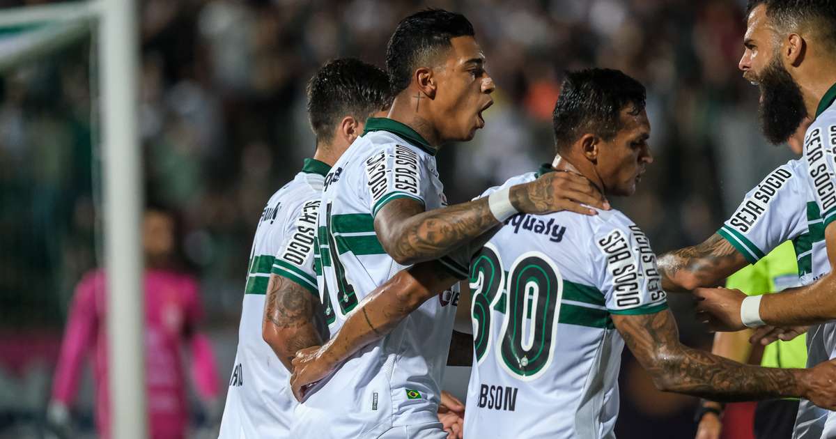 Coritiba vence Maringá e permanece com 100% de aproveitamento no Paranaense