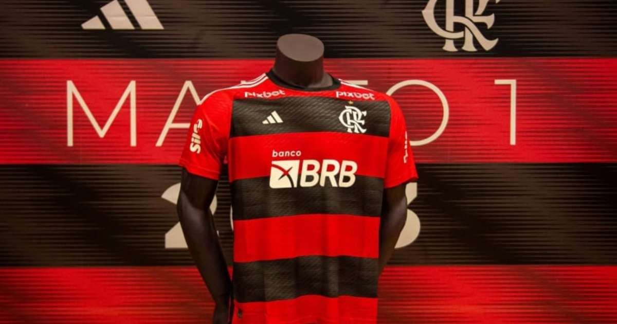 Valor da nova camisa do Flamengo recebe críticas de torcedores na web: 'Vem  com o Arrascaeta?