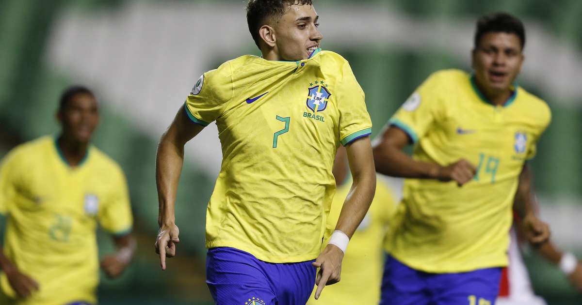 Brasil derrota Paraguai de virada e garante lideran&Atilde;&sect;a no Sul-Americano sub- 20