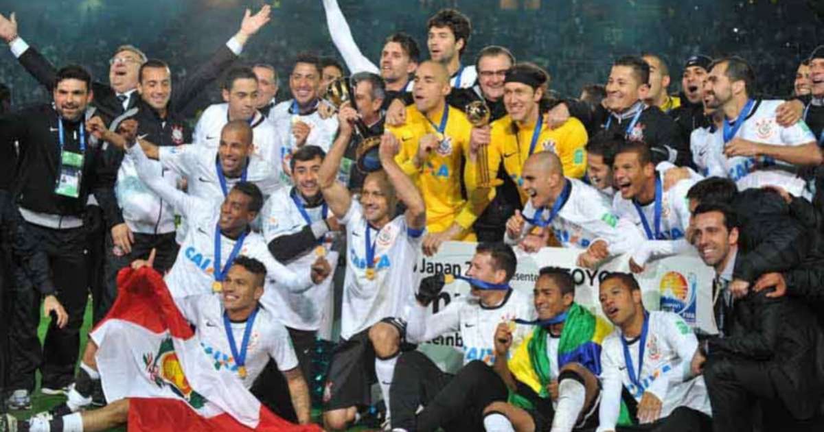 Corinthians Meu Orgulho - O último clube sul-americano campeão do mundial  passando na sua tela. 🏆🌎🦅