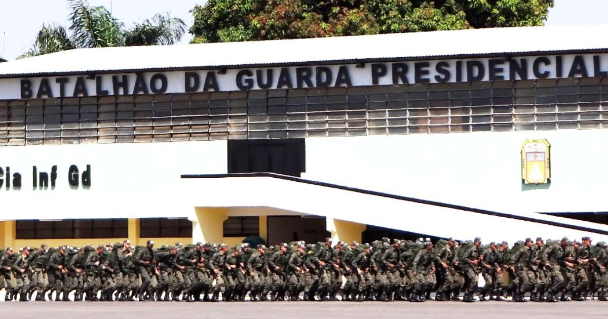 Capit&atilde;o &eacute; acusado de roubar e revender pneus da Guarda Presidencial